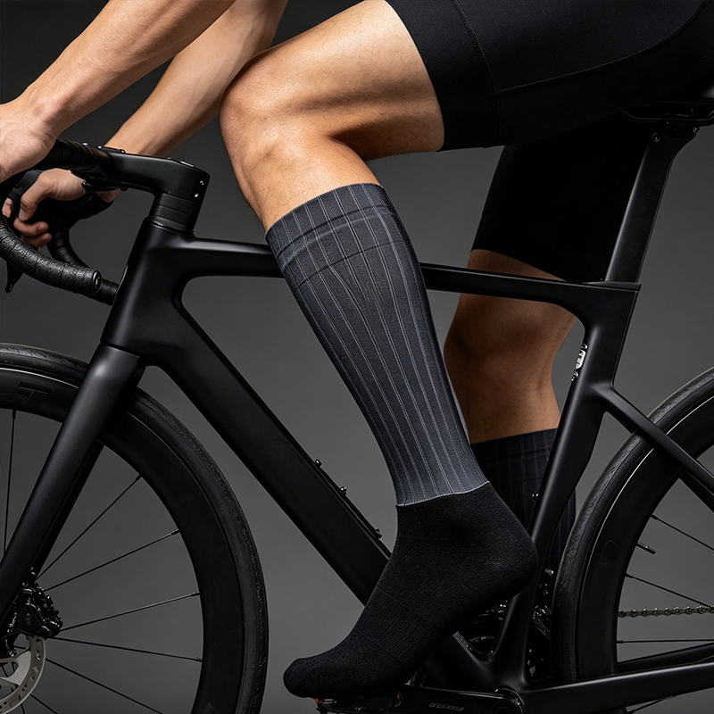 Kaus Kaki Bersepeda Aero Sock  - Sock Garter Men ulasan dan harga